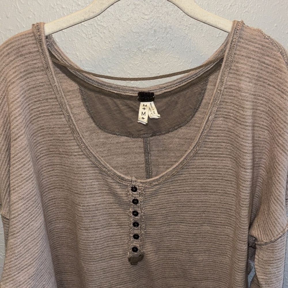 Free People We the Free Beach Haven Striped Henley Tee Top Women’s Size Large - Picture 4 of 9